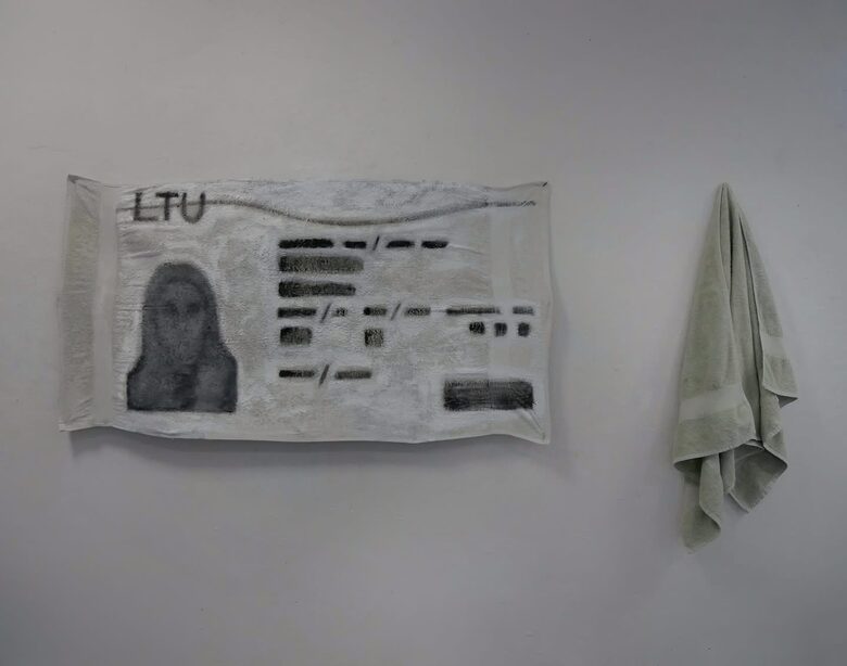 Veronika Synenka "AttRibuTes"